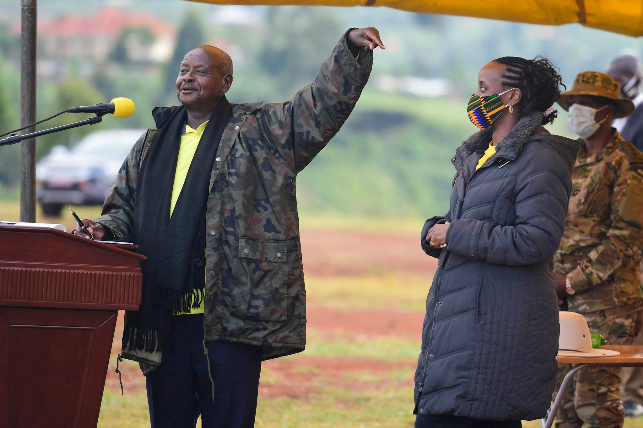 Museveni-with-his-daughter-Natasha-Nyinancwende-Karugire-1-8b5e55bc